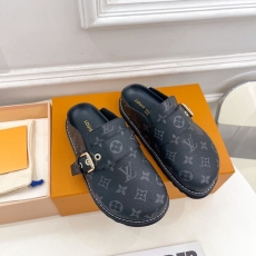 Louis Vuitton Slippers